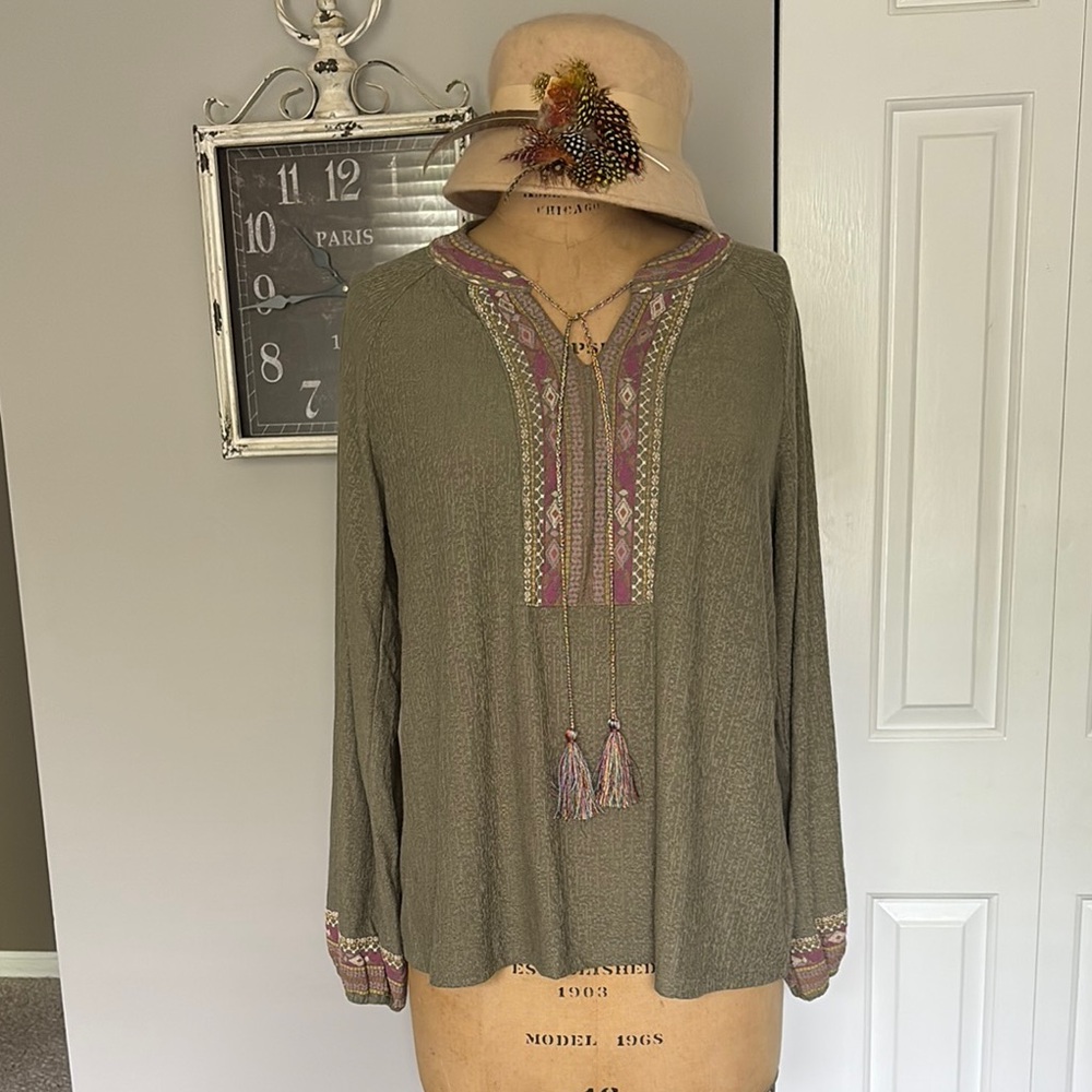 Green Embellished Tunic with V-Neckline